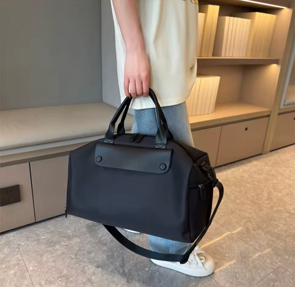 TRAVEL BAG