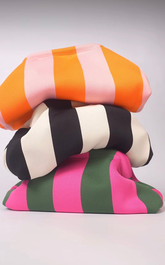 SUMMER CLUTCH