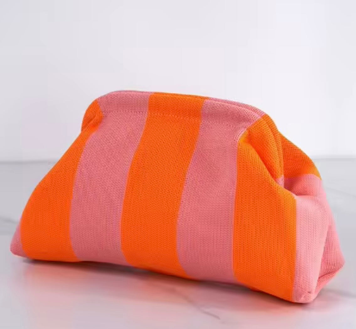 SUMMER CLUTCH